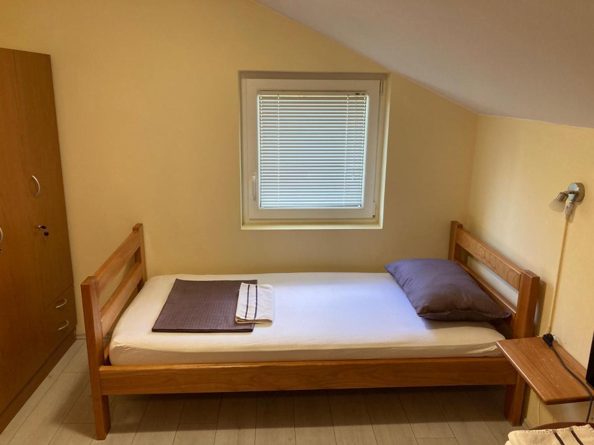 Hostel Jedvaj كرابينا المظهر الخارجي الصورة