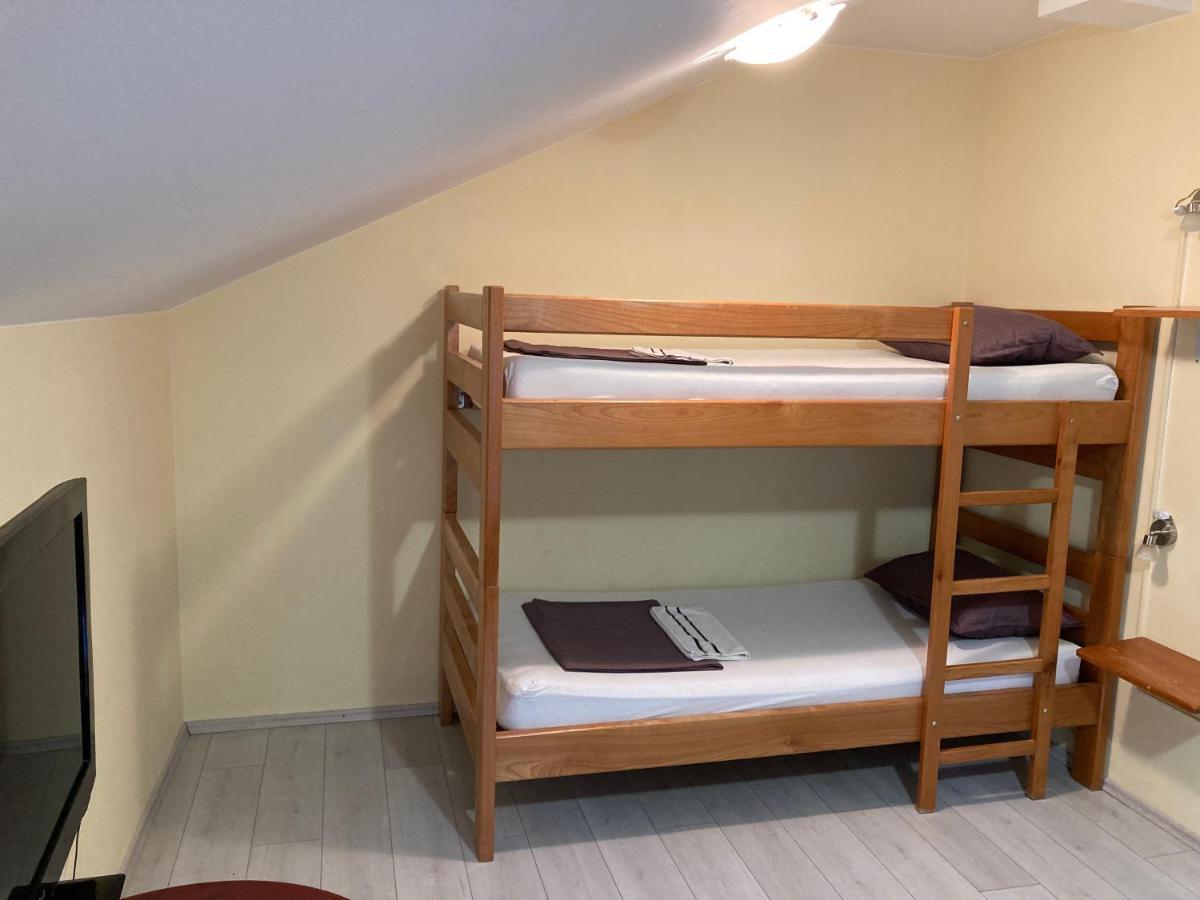 Hostel Jedvaj كرابينا المظهر الخارجي الصورة