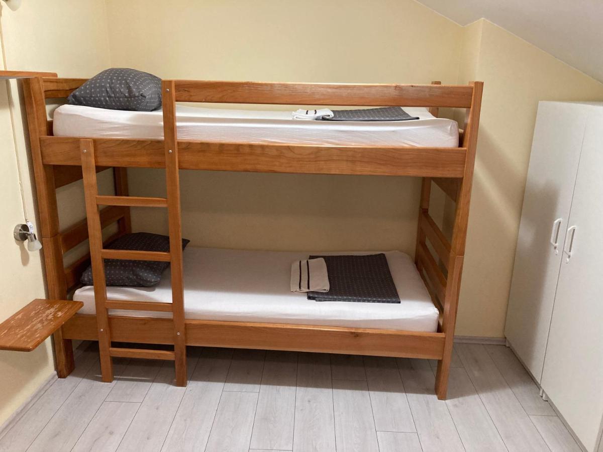 Hostel Jedvaj كرابينا المظهر الخارجي الصورة