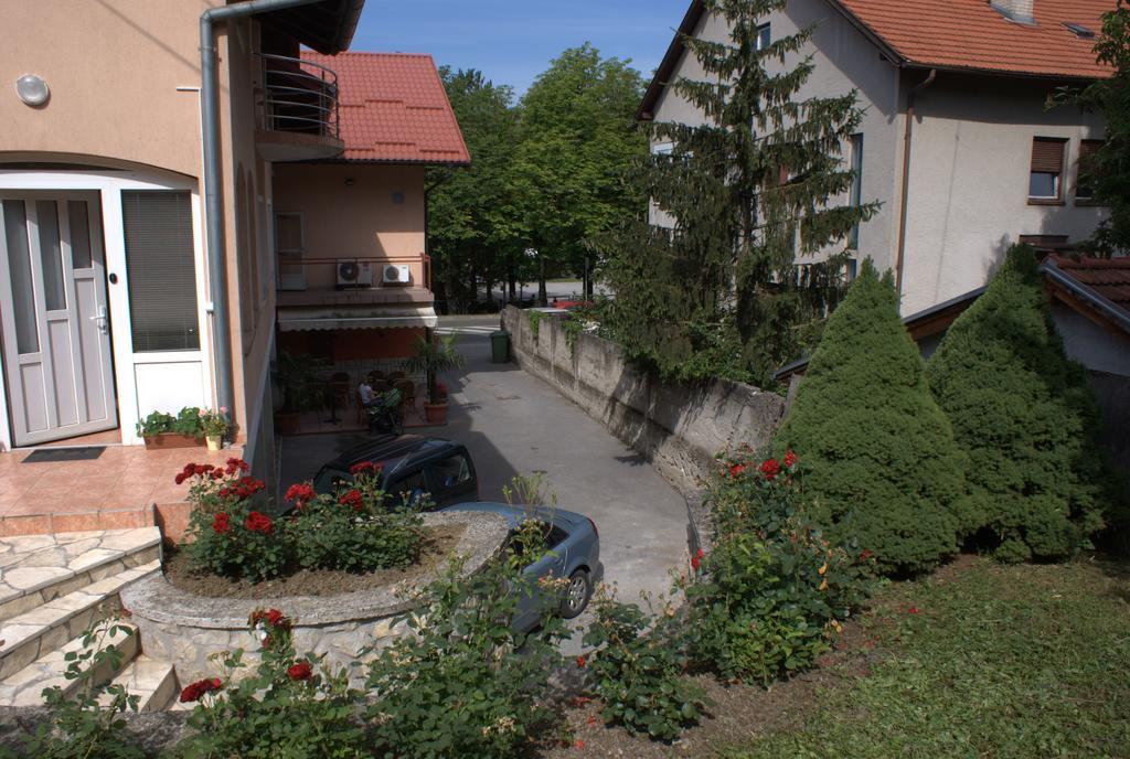 Hostel Jedvaj كرابينا المظهر الخارجي الصورة