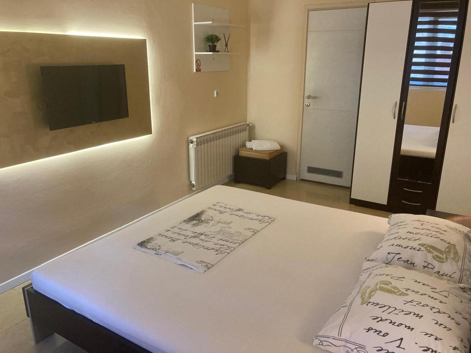 Hostel Jedvaj كرابينا المظهر الخارجي الصورة